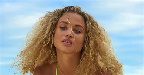 rose bertram sexy|Watch Rose Bertram Show Off Her Silly Side in SI。